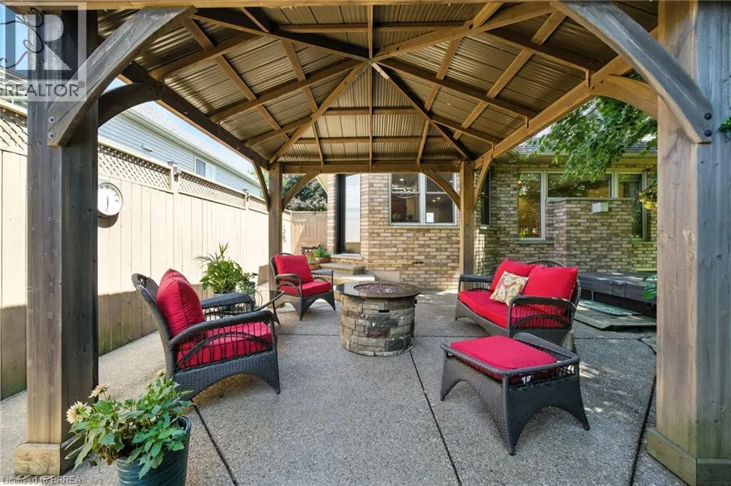 28 MACPHERSON Drive