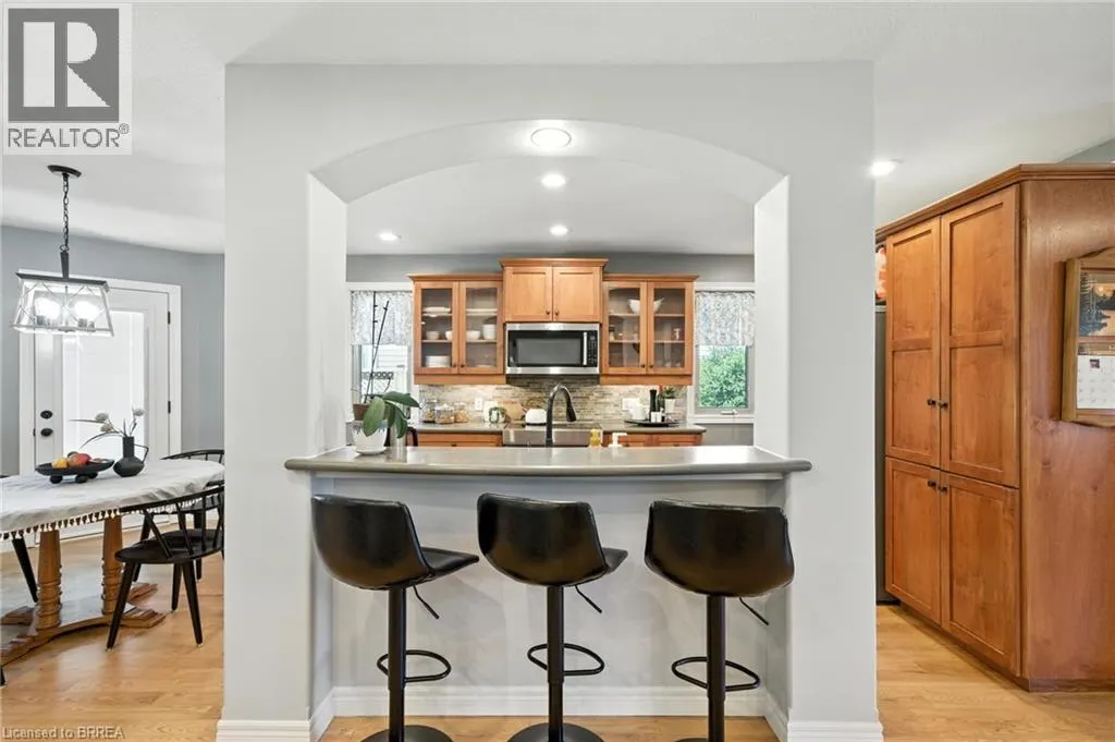 28 MACPHERSON Drive