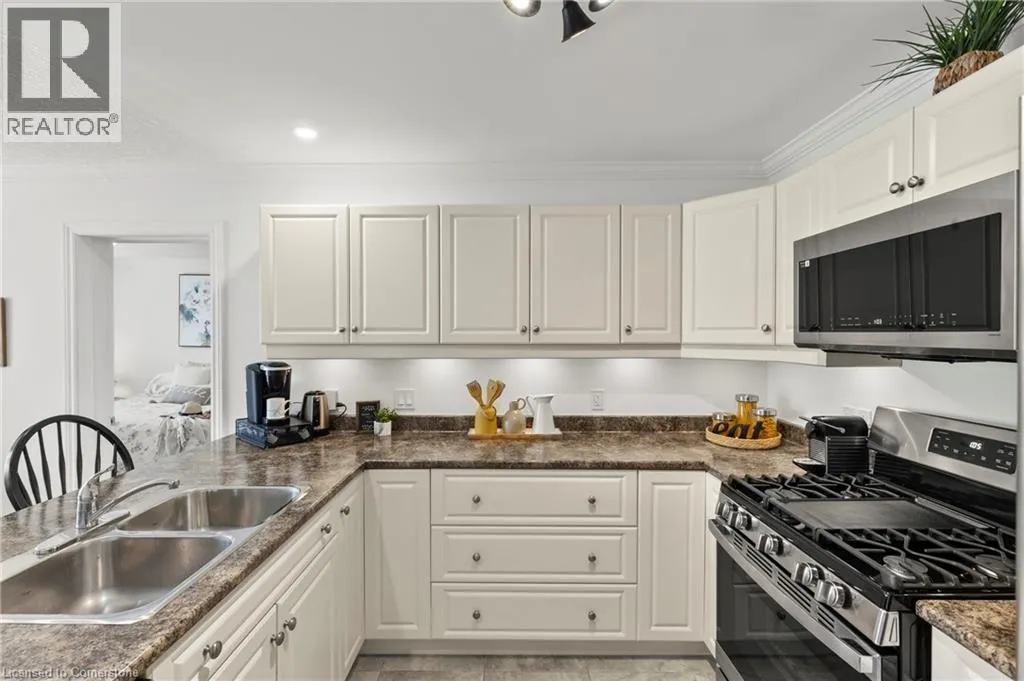 3923 SUNSET Lane