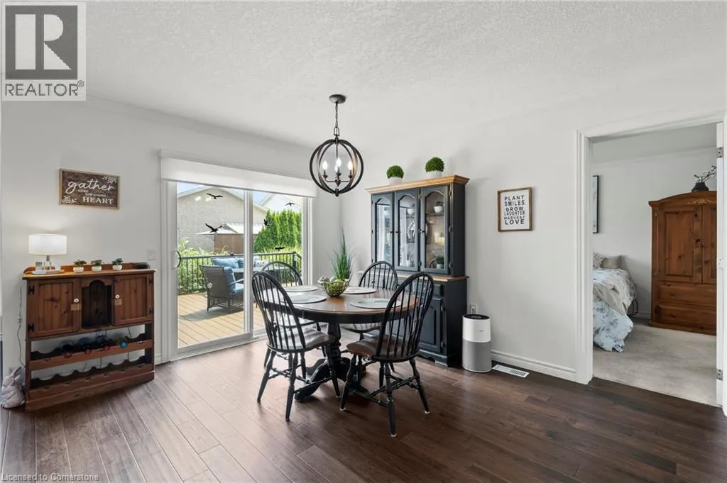 3923 SUNSET Lane