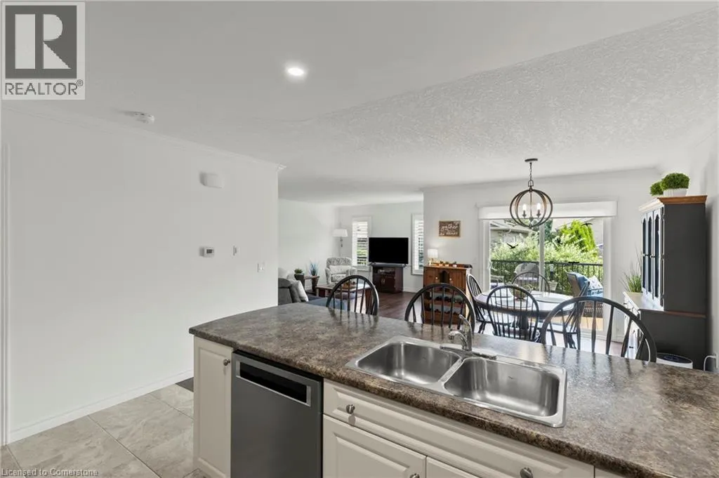 3923 SUNSET Lane