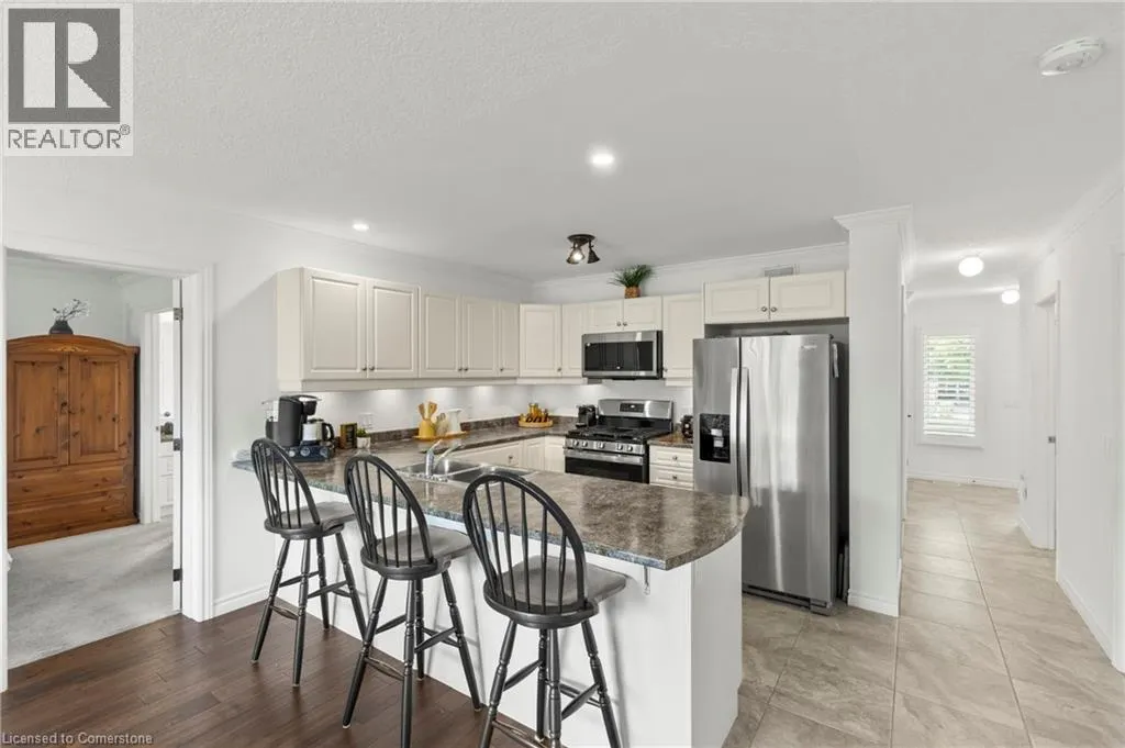 3923 SUNSET Lane