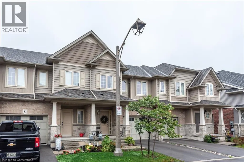 80 DUNROBIN Lane