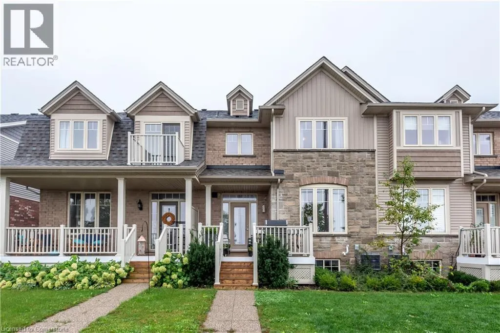 80 DUNROBIN Lane