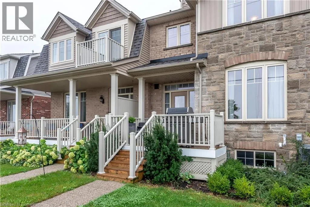 80 DUNROBIN Lane