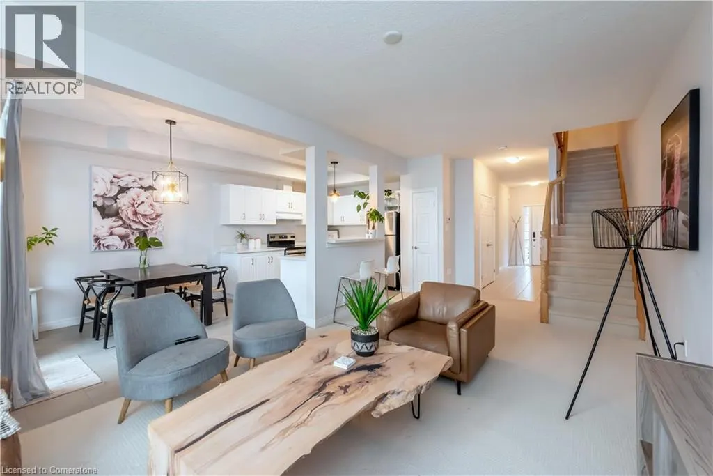 80 DUNROBIN Lane