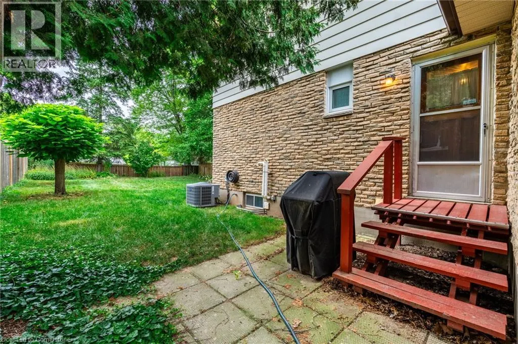 3084 PARKGATE Crescent
