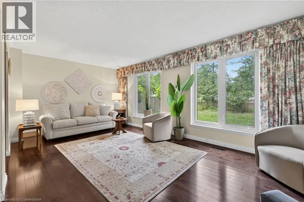3084 PARKGATE Crescent