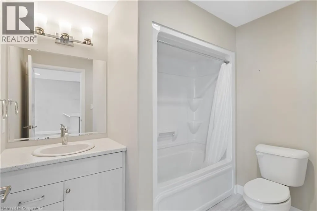 98 MOONSTONE Crescent