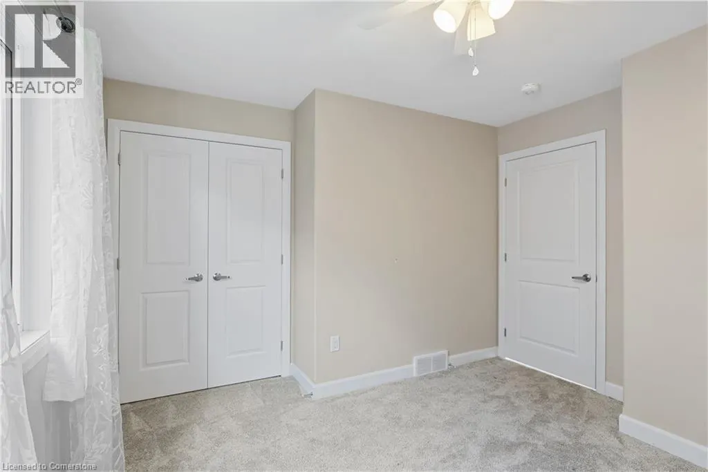 98 MOONSTONE Crescent