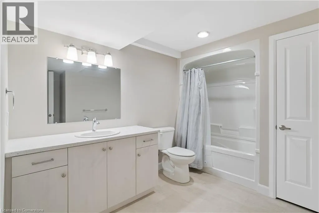 98 MOONSTONE Crescent