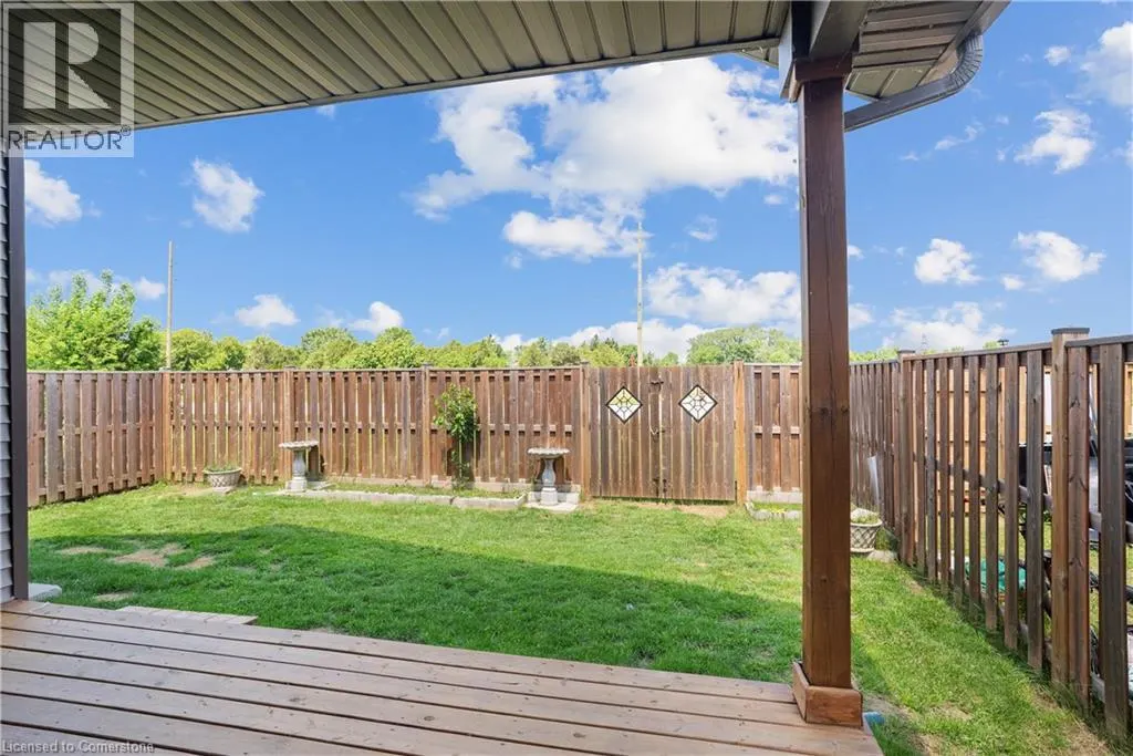 98 MOONSTONE Crescent