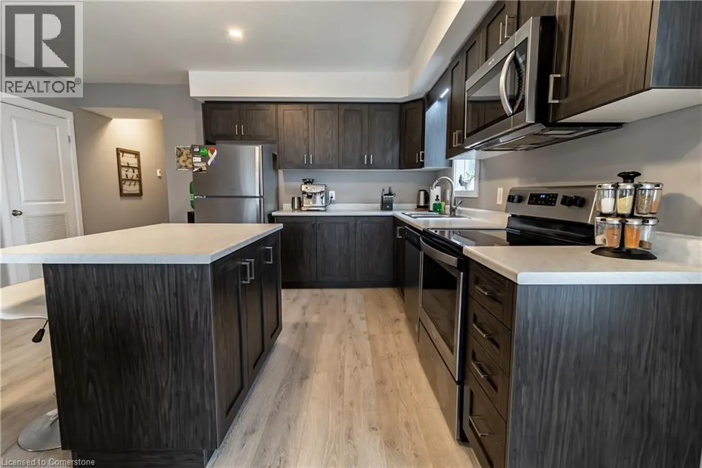 160 ROCHEFORT Street Unit# D7, #D7