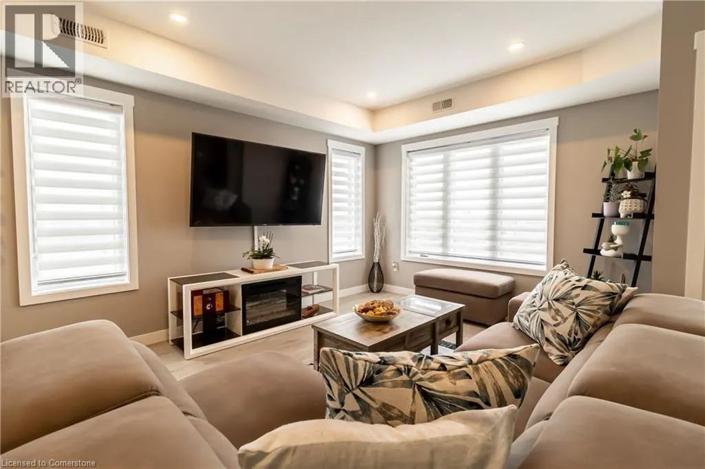 160 ROCHEFORT Street Unit# D7, #D7