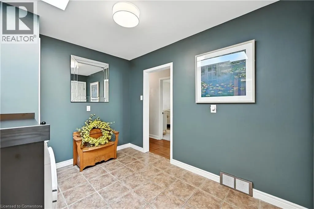 4 GLENVIEW Avenue