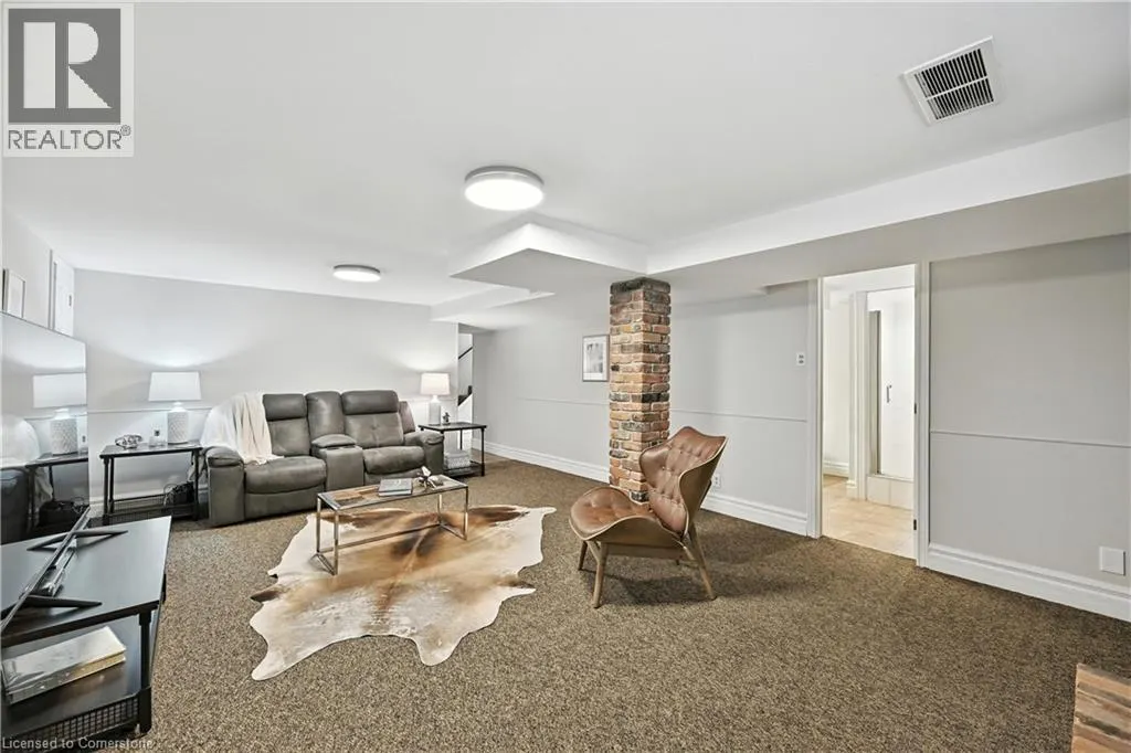 4 GLENVIEW Avenue