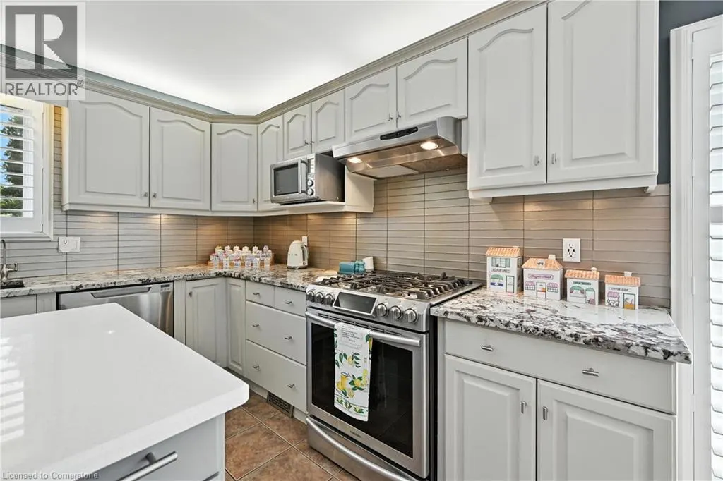 4 GLENVIEW Avenue