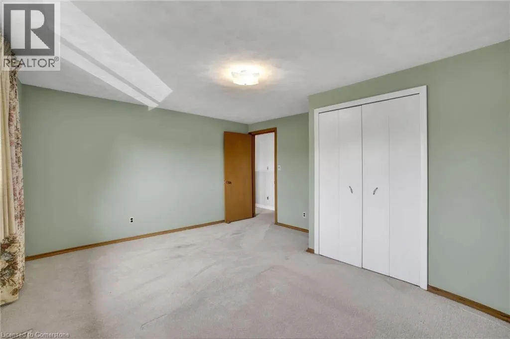 26 CLIFTON DOWNS Road