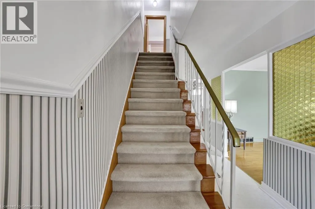 26 CLIFTON DOWNS Road