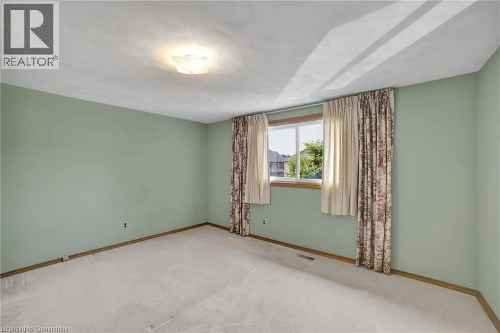 26 CLIFTON DOWNS Road