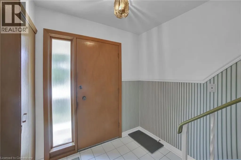26 CLIFTON DOWNS Road