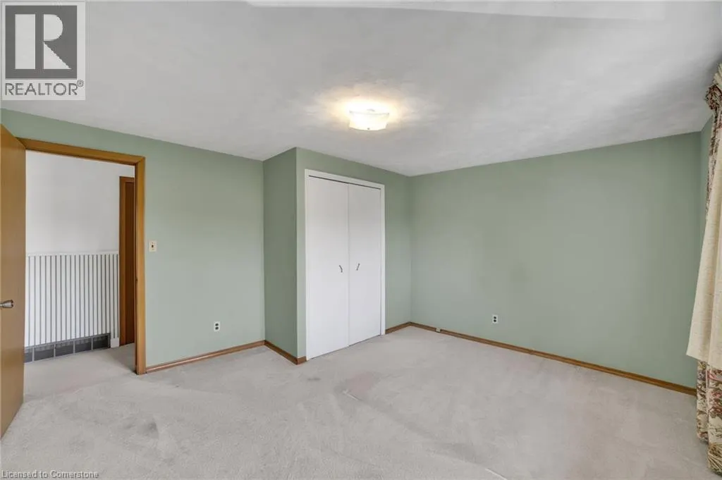 26 CLIFTON DOWNS Road