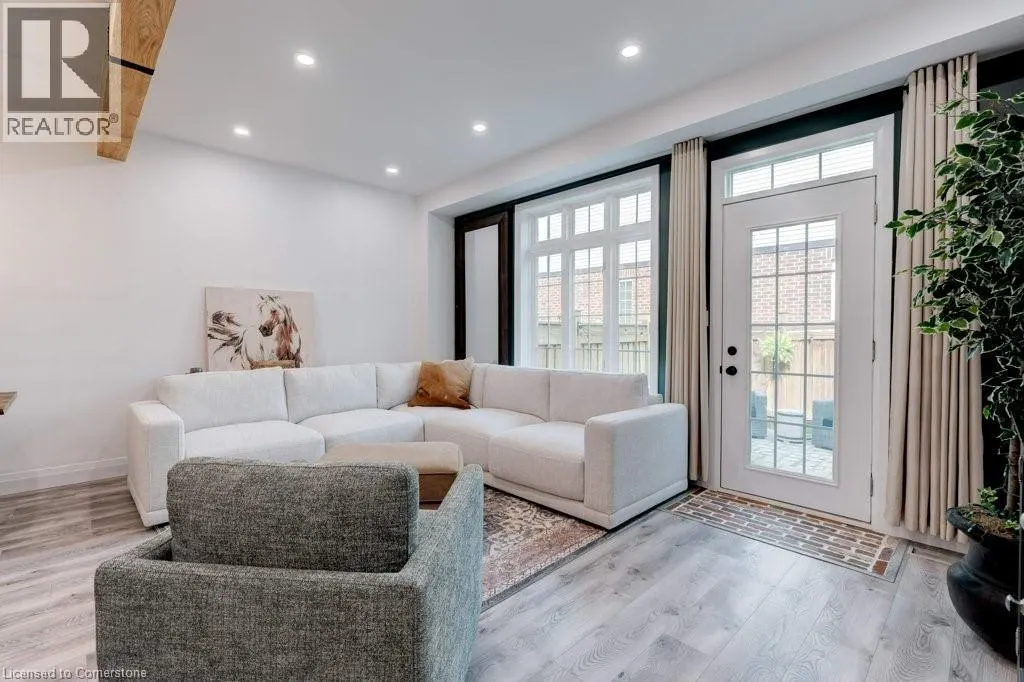 79 BROWVIEW Drive