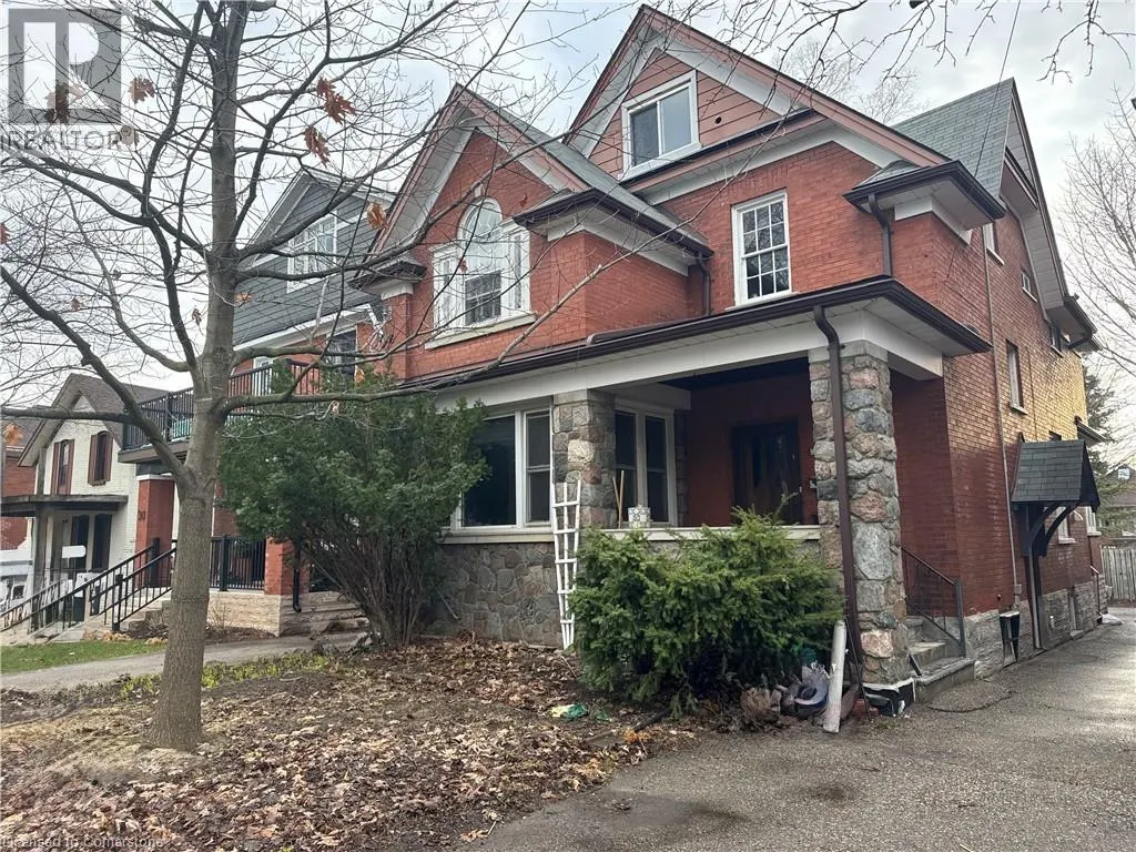 32 SIMEON Street