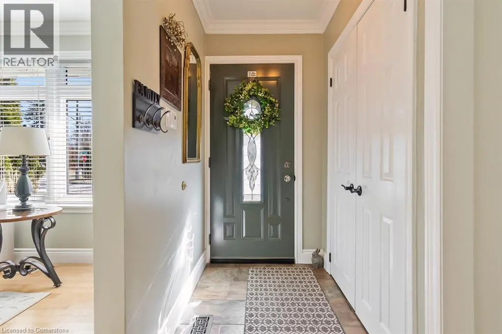 1257 HILLVIEW Crescent