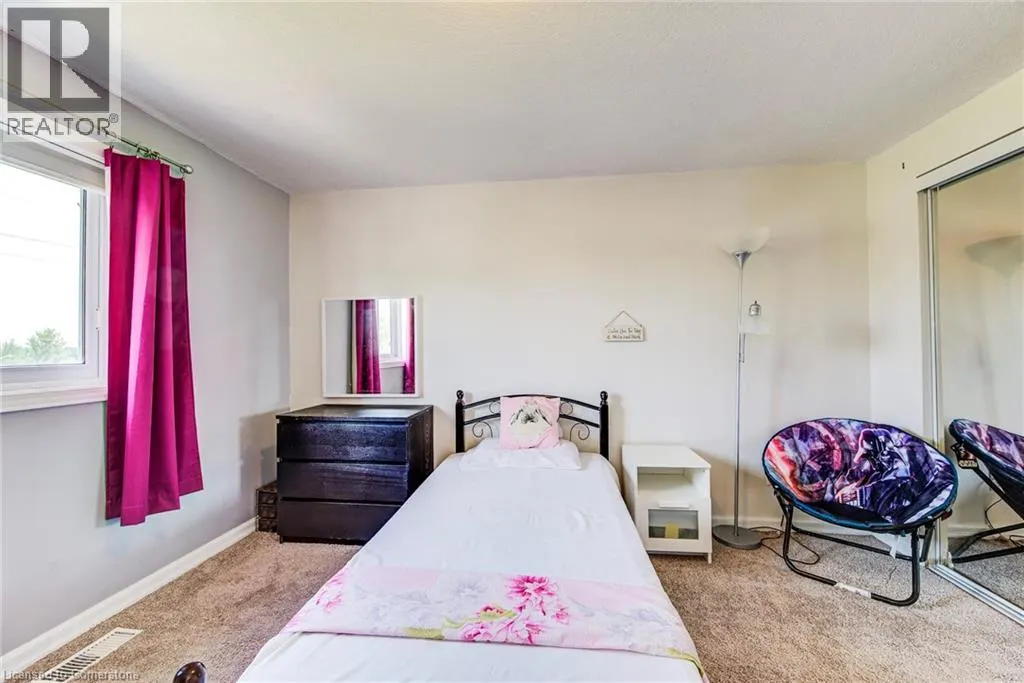160 HIDDEN CREEK Drive