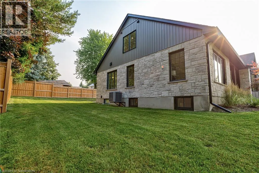 18 NORTHSIDE Drive