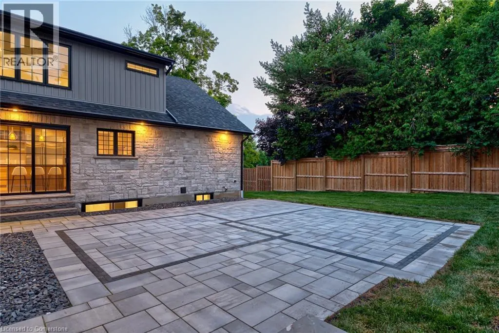18 NORTHSIDE Drive