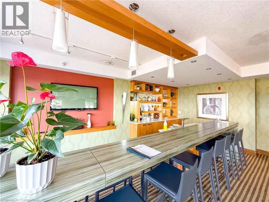 112 BENTON Street Unit# 408, #408