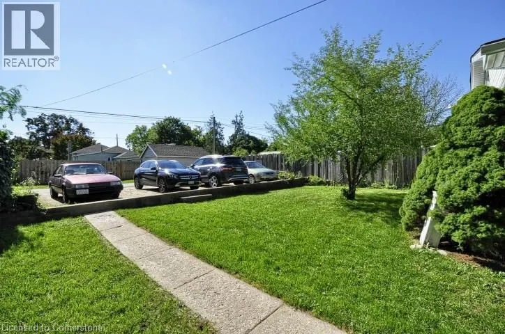 352 DUNDAS Street Unit# 4, #4