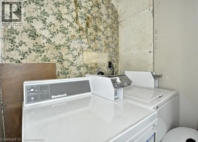 352 DUNDAS Street Unit# 4, #4