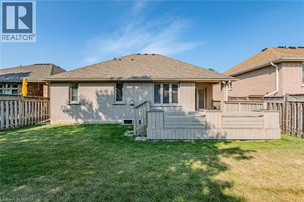 26 MACDONALD Crescent