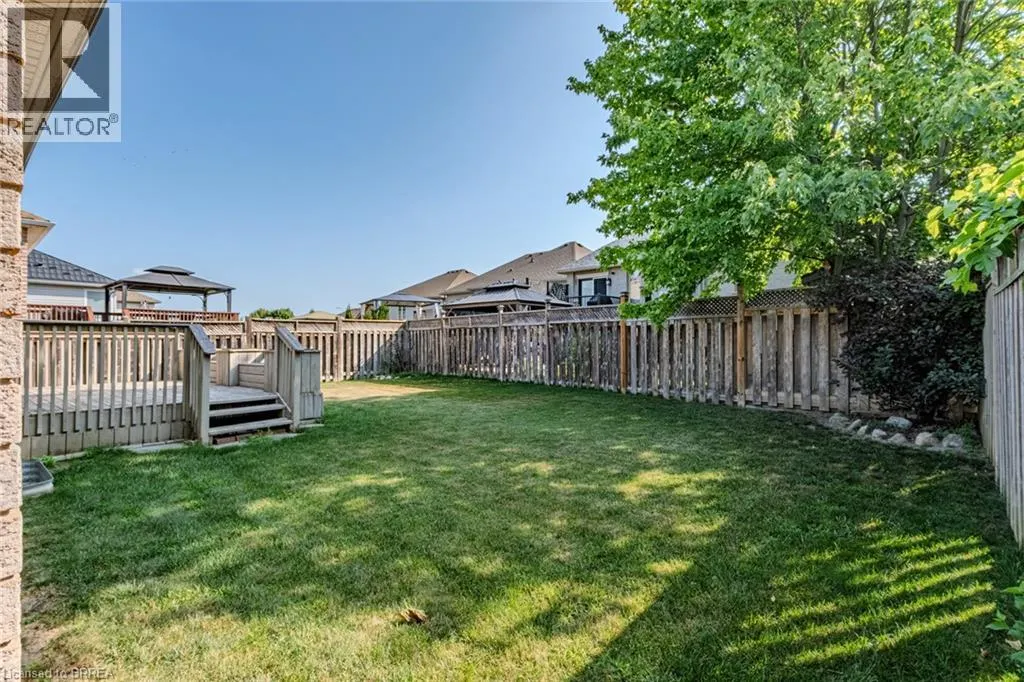 26 MACDONALD Crescent