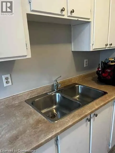529 PARKSIDE Drive Unit# 7, #7