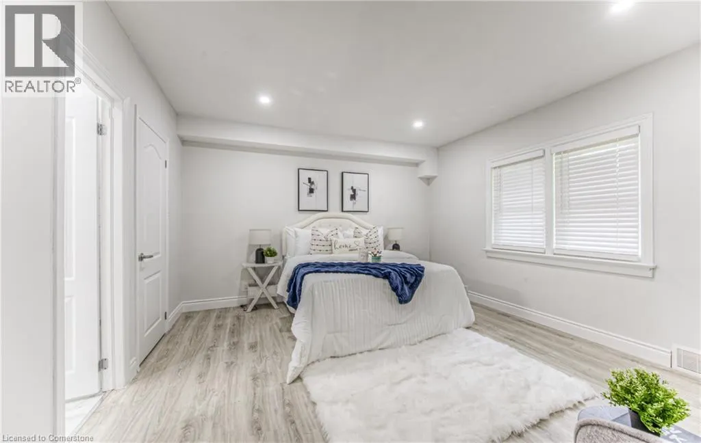271 BEDFORD Road
