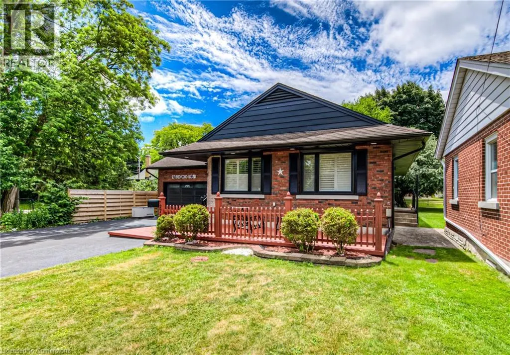 271 BEDFORD Road