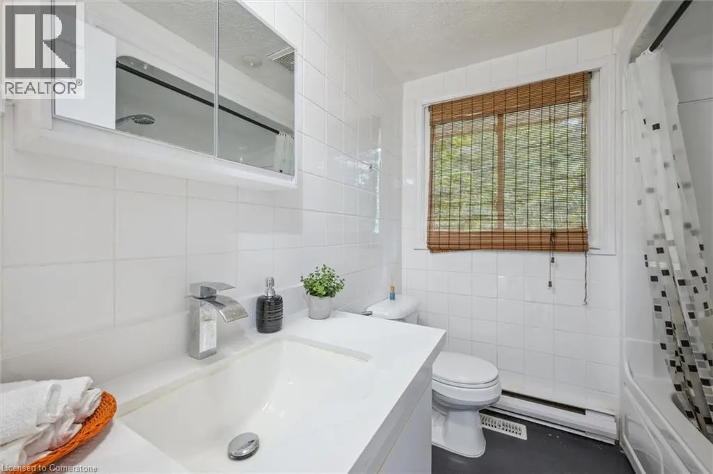 187A CEDARVALE Crescent