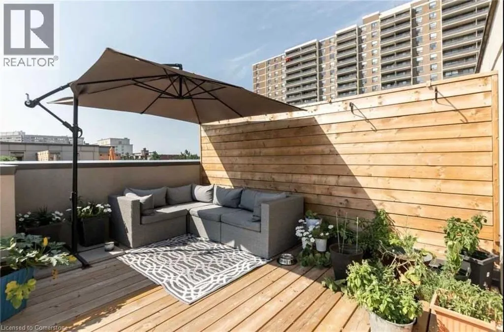 22 APPLEWOOD Lane Unit# 27, #27