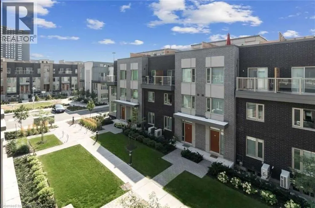 22 APPLEWOOD Lane Unit# 27, #27