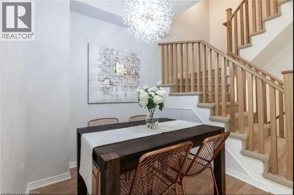 22 APPLEWOOD Lane Unit# 27, #27