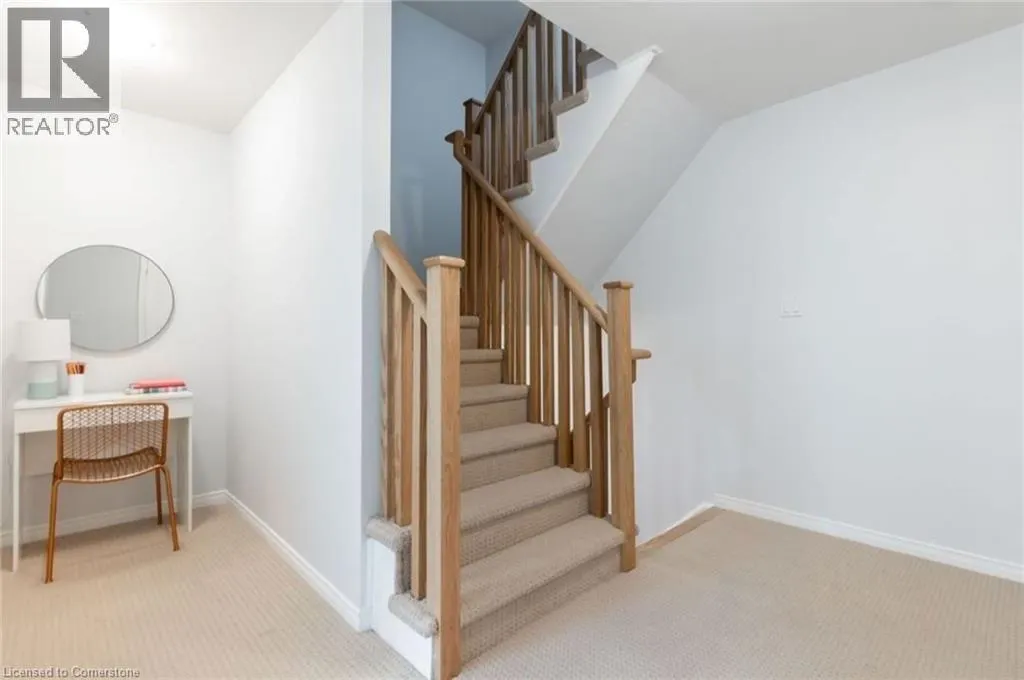 22 APPLEWOOD Lane Unit# 27, #27