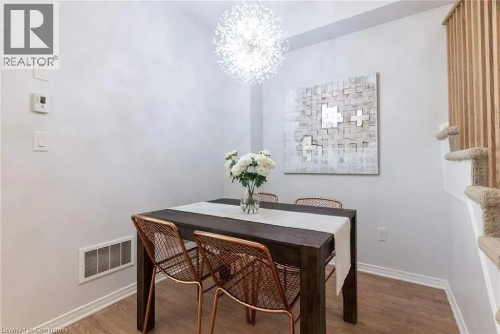 22 APPLEWOOD Lane Unit# 27, #27