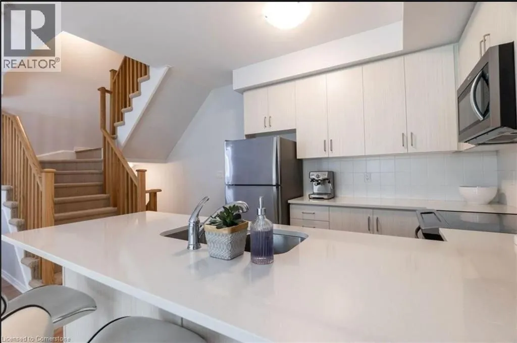 22 APPLEWOOD Lane Unit# 27, #27
