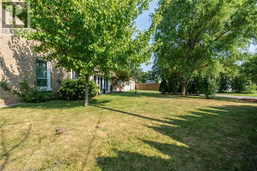 301 GRAND RIVER Avenue