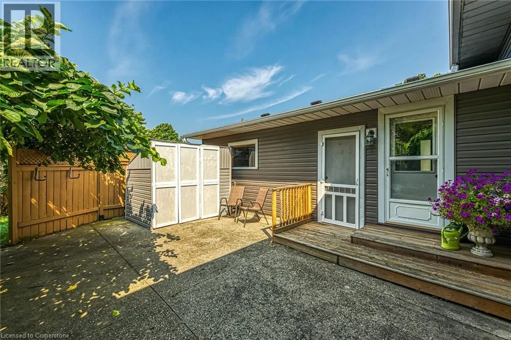 111 KINROSS Street