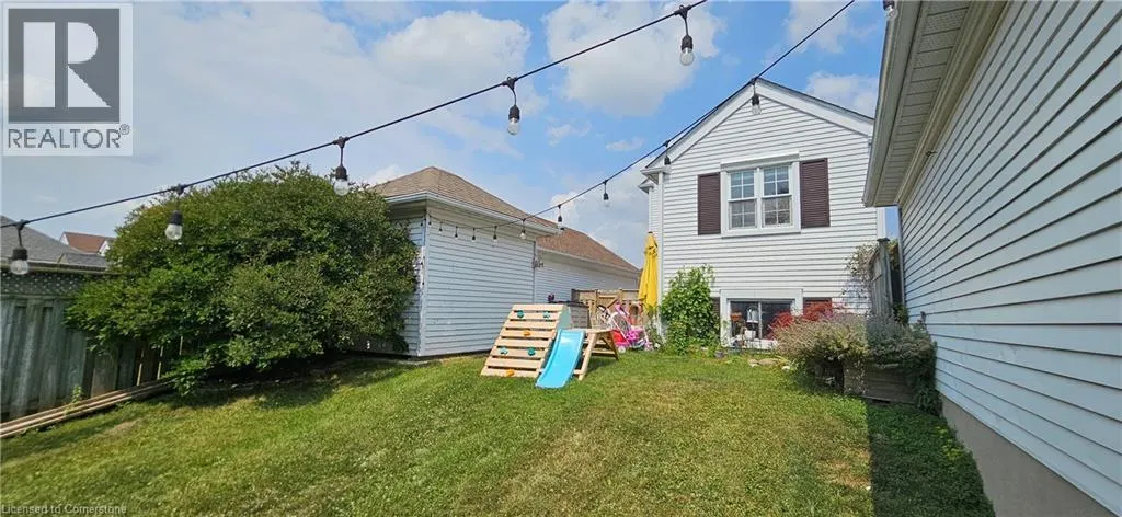 109 WAKE ROBIN Drive